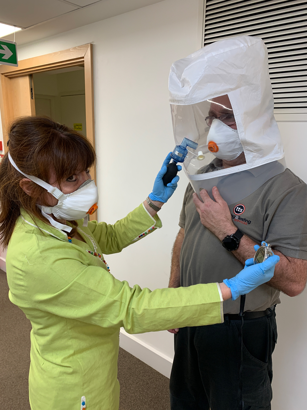 Competent person in fit mask testing